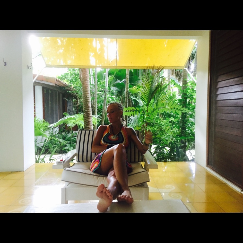 Meet your Posher, Crystal